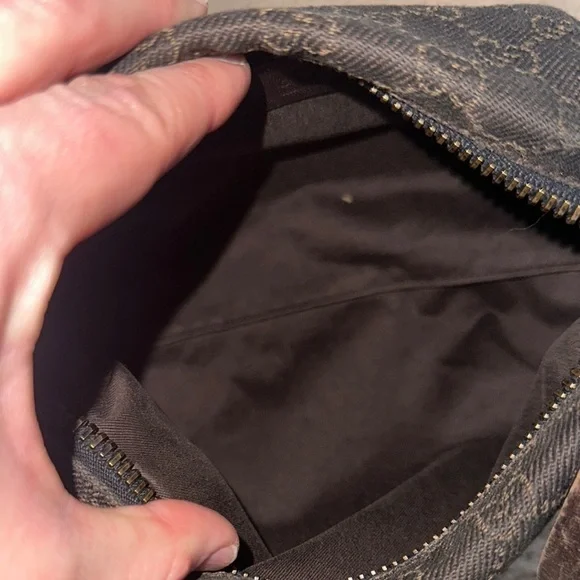 Gucci GG Vintage Canvas Zippered Hobo Bag Black Brown - Picture 4 of 10